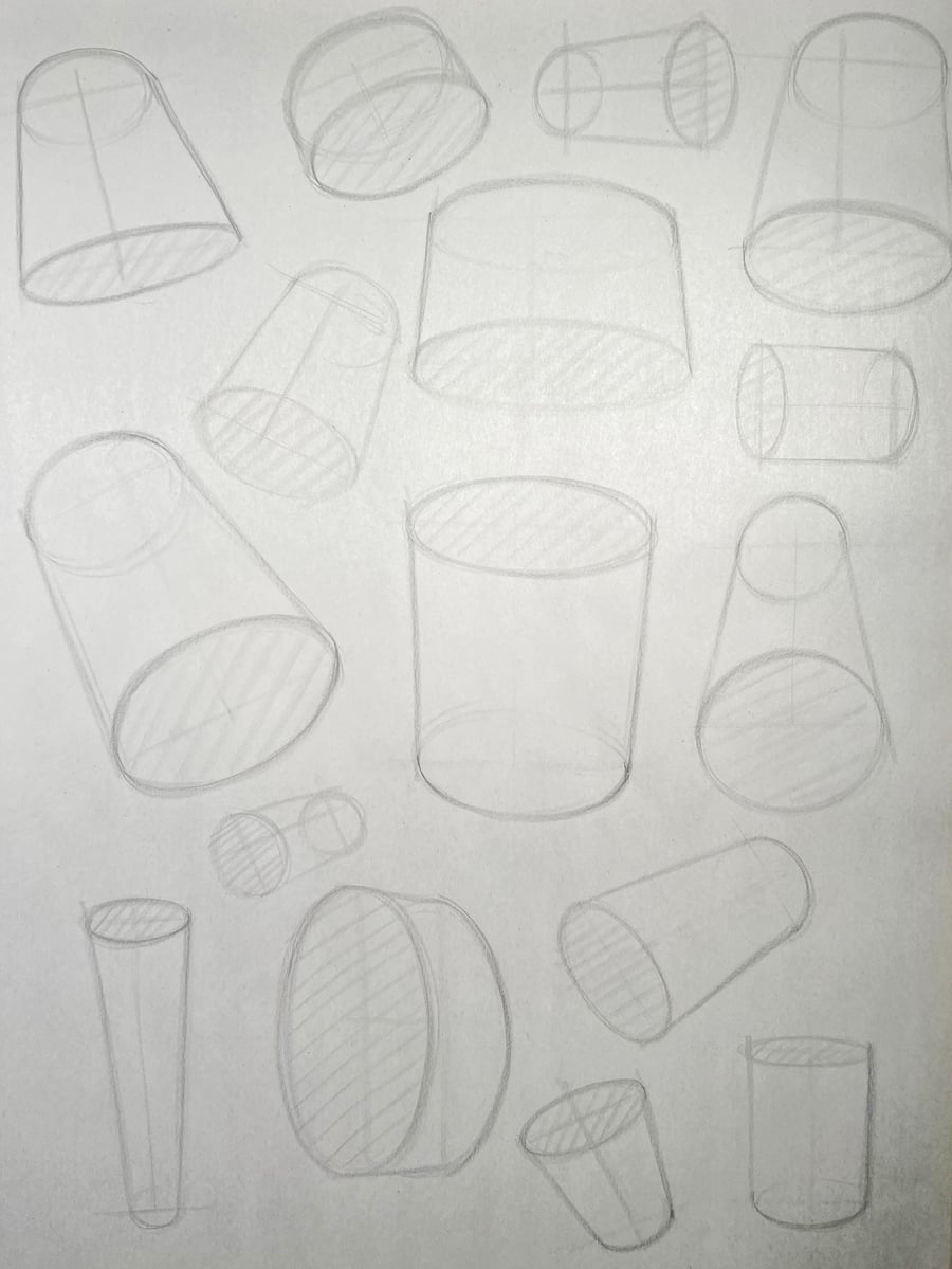 Pencil cylinders at different angles and lengths, with elliptical ends and center lines.