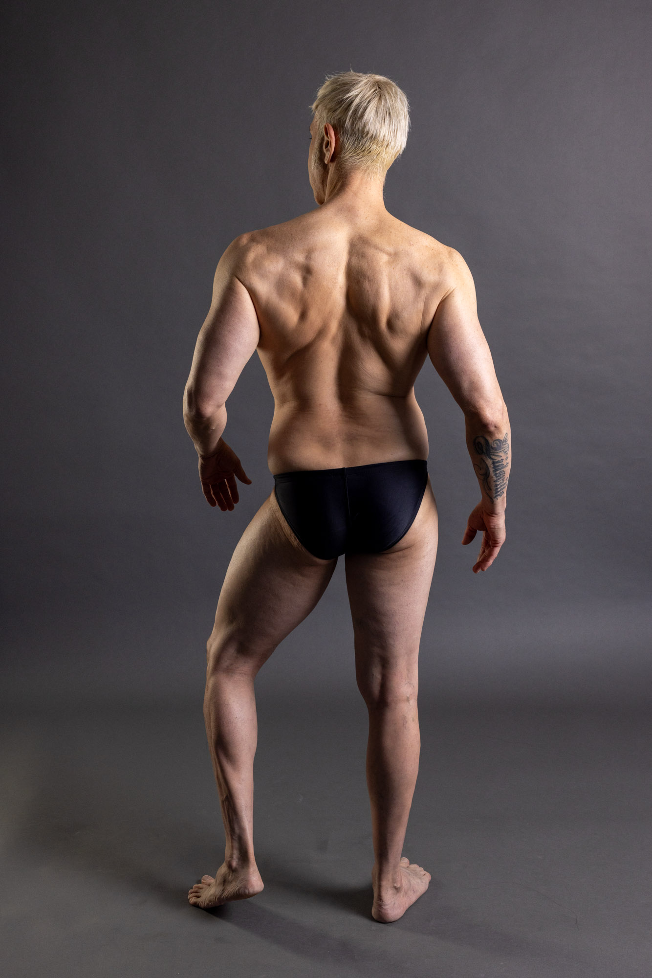 figure drawing reference pose long c curve with opposite leg rhythm